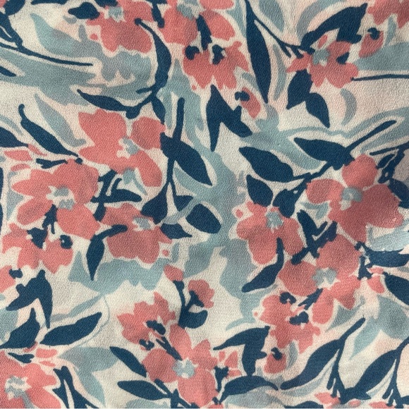 Catherines Blue Pink Floral Top Blouse Button Up 3/4 Roll Tab Sleeves Plus 3X‎ - Picture 6 of 9